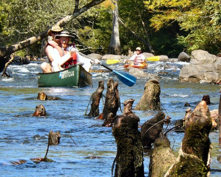 11 Best Places to go Kayaking in Oklahoma [DON'T MISS OUT]